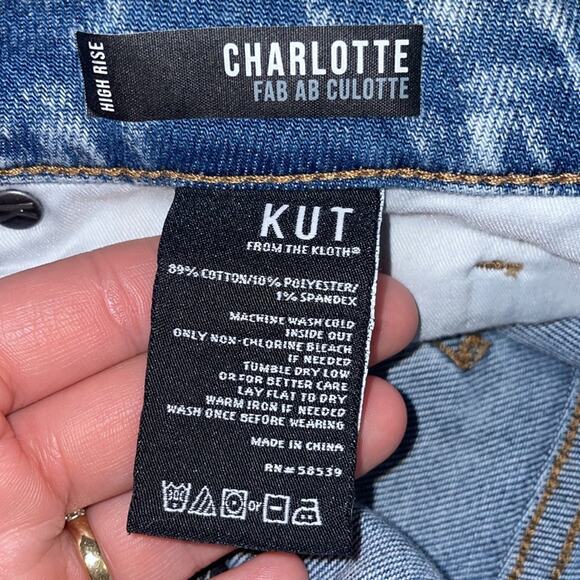 Kut from the Kloth Women’s Sz 10 Charlotte Wide Leg Crop Jeans High Rise - Picture 3 of 6